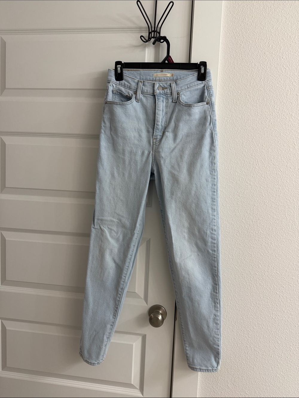 Levi's High-Rise Light Blue Women's Jeans
